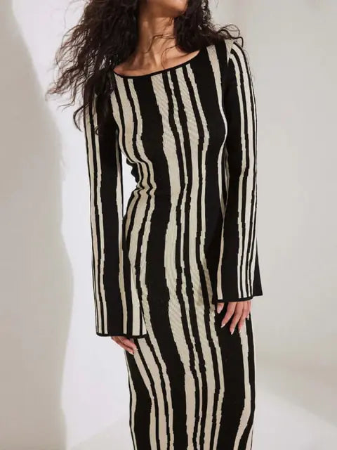 O-neck Flare Sleeve Maxi Dress